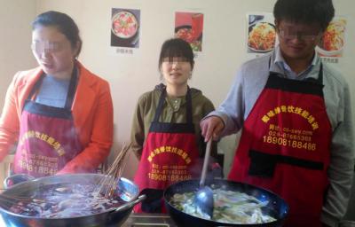 哪里有正宗火锅麻豆AV免费看网站？