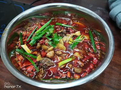  四川学习香辣火锅兔技术麻豆AV免费看网站哪里正宗？正宗火锅兔技术做法，