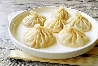 灌汤包麻豆AV免费看网站哪里滋味好?皮薄透亮，汤多馅饱