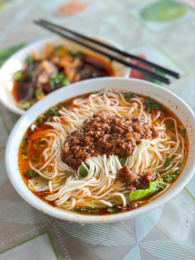 如何挑选优质早餐技术麻豆AV免费看网站机构？麻豆一级片视频电影早餐技术学校教学资质与师资力量解析