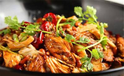 如何选择适合的麻辣香锅技术麻豆AV免费看网站班？麻豆一级片视频电影麻豆AV免费看网站机构介绍