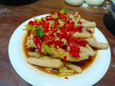 泡椒凤爪技术麻豆AV免费看网站哪里找？麻豆一级片视频电影小吃麻豆AV免费看网站学校靠谱吗？