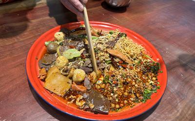 重庆麻辣烫技术麻豆AV免费看网站学校哪家好？麻豆一级片视频电影餐饮麻豆AV免费看网站班一对一教学